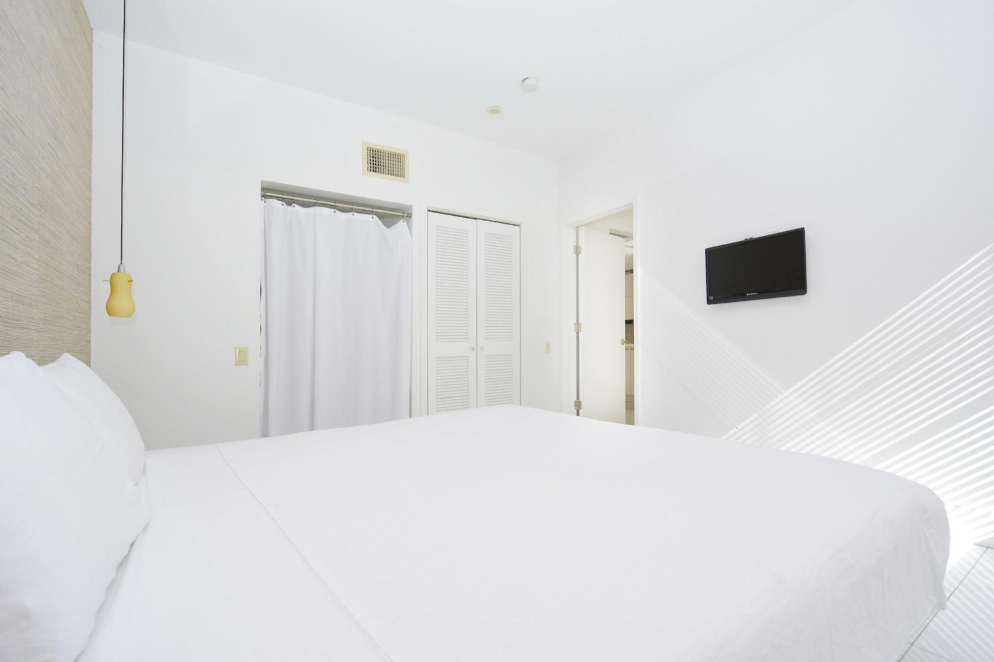 First Street Apartments Miami Beach Exterior photo